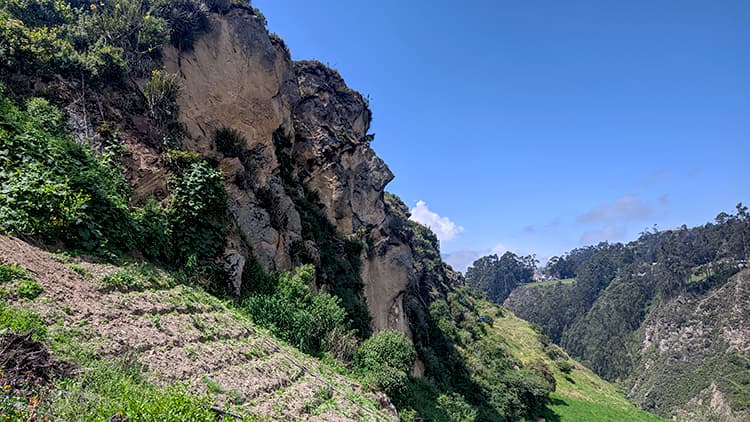 Private driver to Cuenca. Inca Face-Inga Pirca Ruins