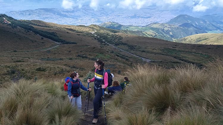 Trekking to Rucu Pichincha 