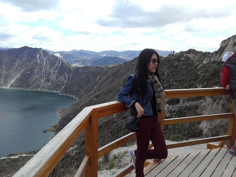 On the way from Quito to Baños travelers can  admire the fascinating  Quilotoa Lake