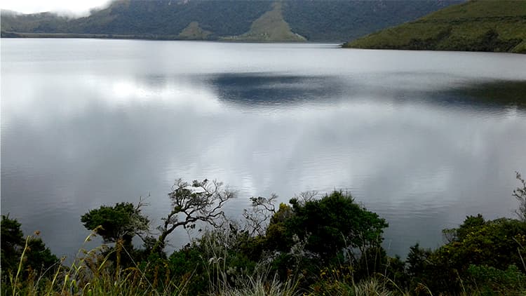 Visit the beautiful Mojand lakes on your Ecuador 10 days trip