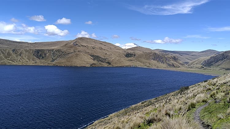La Mica lake at the Antisana National Park, full enjoy on a daytour